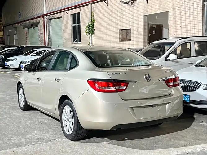 别克英朗2013款参数配置 别克英朗2013款新车多少钱