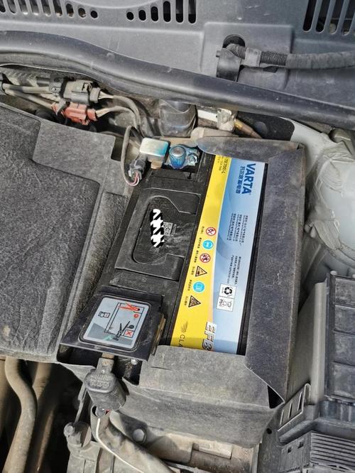 【高尔夫7换电瓶450贵吗,高尔夫7换电瓶能直接断电吗】